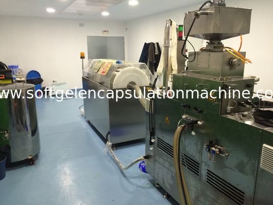 Μαλακή μηχανή πλήρωσης καψών πηκτωμάτων πετρελαίου 120000pcs/H ψαριών αυτόματη