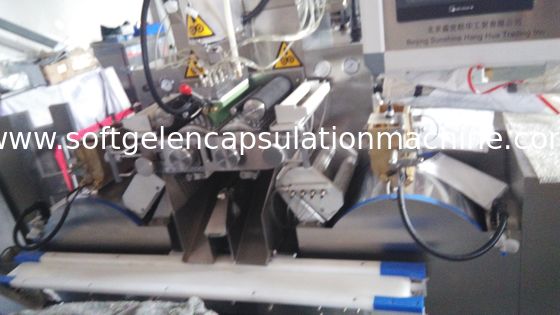 20kw ιατρική μηχανή ενθυλάκωσης Softgel μεγάλων κλιμάκων για το softgel και painball την παραγωγή με το PLC και την οθόνη αφής