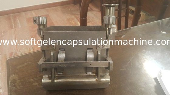 Φυτική μηχανή καψών Softgel αντλιών σφηνών εγχύσεων κιβωτίων Robbion Spreder ζελατίνης