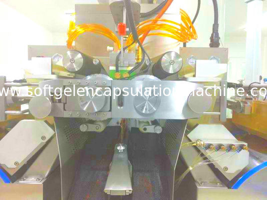 Μηχανή ενθυλάκωσης Softgel πετρελαίου καννάβεων για την πλήρωση πετρελαίου και κολλών