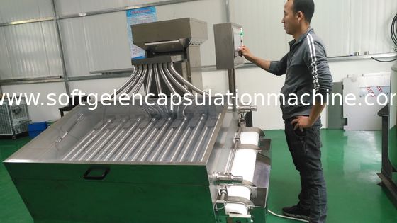Μέγεθος και μορφή ταξινομώντας μηχανών καψών Softgel με τη διευθετήσιμη απόσταση κυλίνδρων